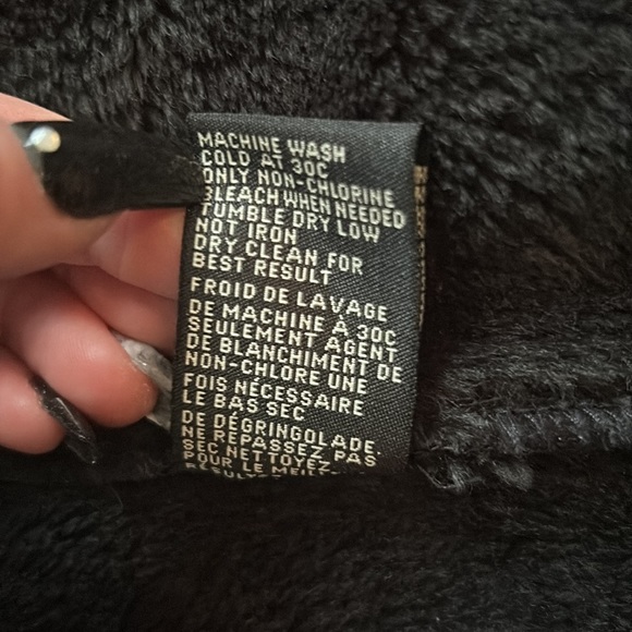 Black fur coat ! - Picture 9 of 10